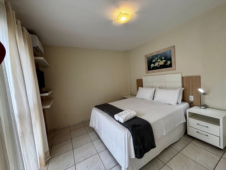 Apto no Centro de Itapema, a 200m do Mar EBM0122