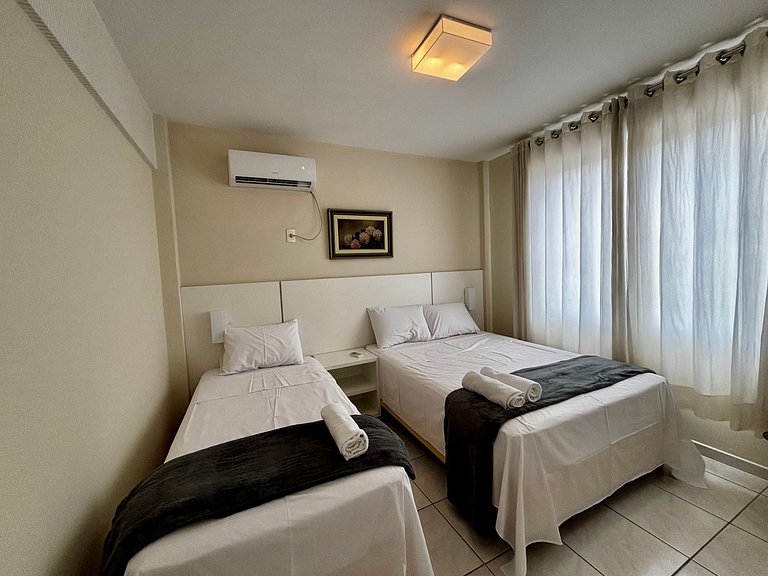 Apto no Centro de Itapema, a 200m do Mar EBM0122