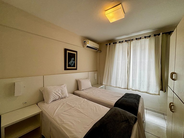 Apto no Centro de Itapema, a 200m do Mar EBM0122