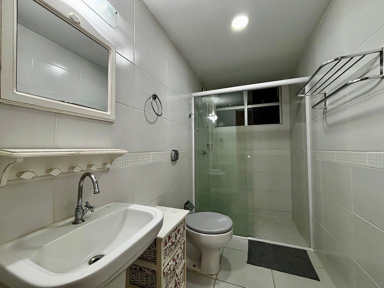 Apto en el centro de Itapema, 200m del mar EBM0122