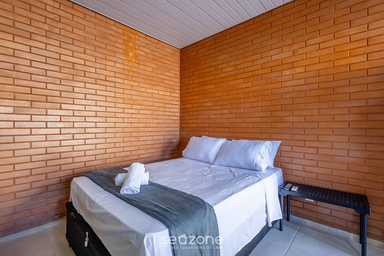 Studio c/ varanda e churrasq., 350m do Mar MHK0003