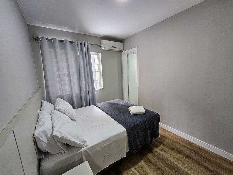 Apto c/ varanda gourmet e vista mar ERM0101