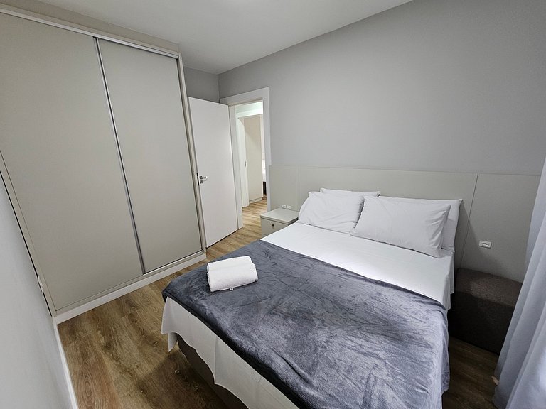 Apto c/ varanda gourmet e vista mar ERM0101