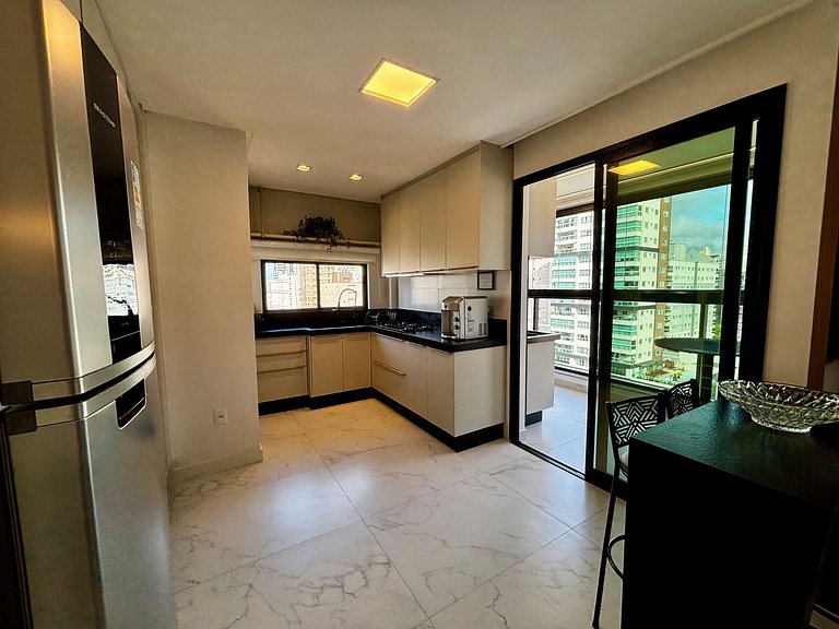 Apto c/ varanda gourmet a 700m da Praia BON1101