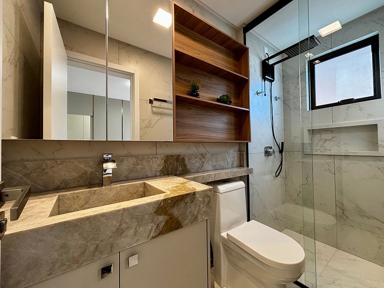 Apto c/ varanda gourmet a 700m da Praia BON1101