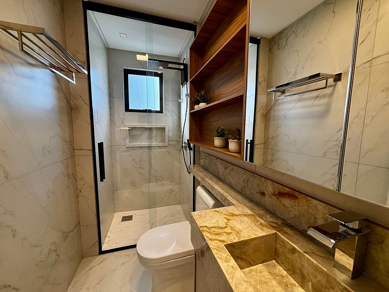 Apto c/ varanda gourmet a 700m da Praia BON1101