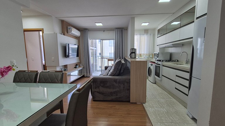 Apto c/ Churrasq. em Cond. Beira-mar VAC0801