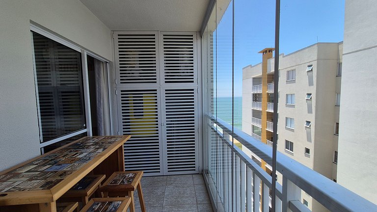 Apto c/ Churrasq. em Cond. Beira-mar VAC0801