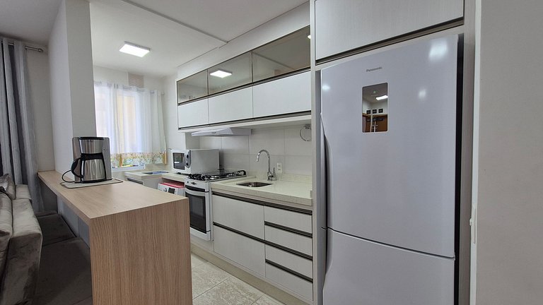 Apto c/ Churrasq. em Cond. Beira-mar VAC0801