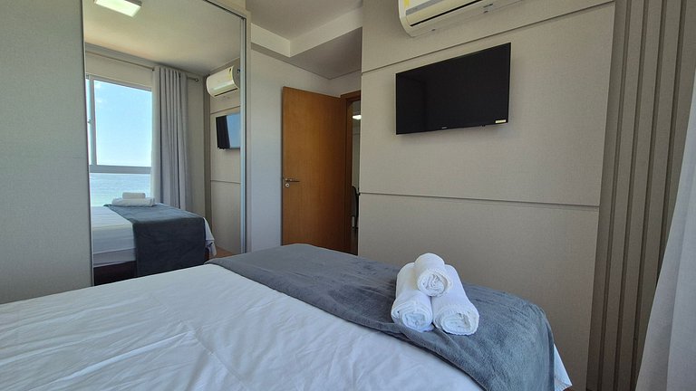 Apto c/ Churrasq. em Cond. Beira-mar VAC0801