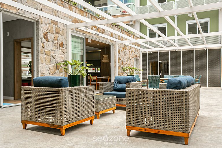 Apto em cond. c/ piscina a passos do mar - SHR5231