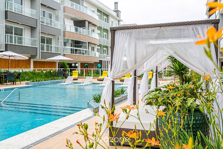 Apto em cond. c/ piscina a passos do mar - SHR5231