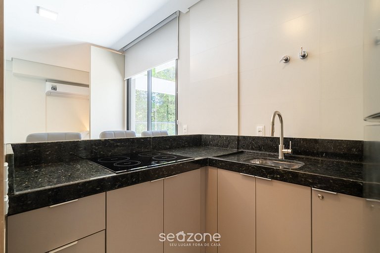 Estudio premium con balcón y sol de mañana SGR0217