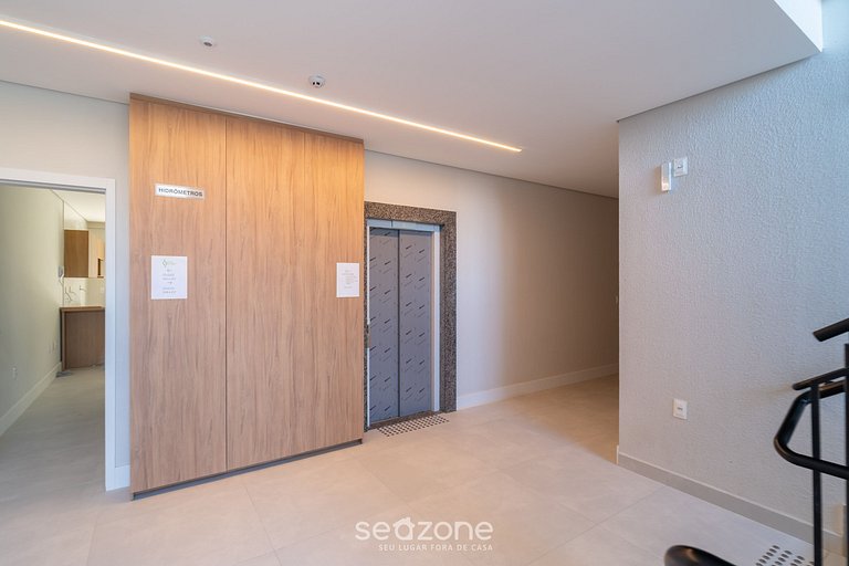 Estudio premium con balcón y sol de mañana SGR0217