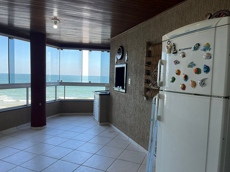 Apto Vista Mar e Acesso à Praia DNL0201