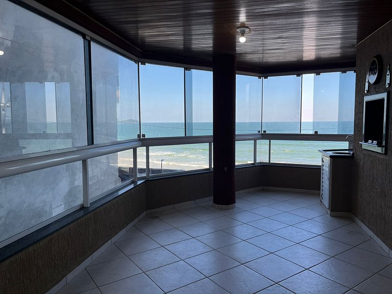 Apto Vista Mar e Acesso à Praia DNL0201