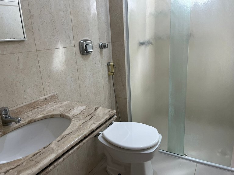 Apto Vista Mar e Acesso à Praia DNL0201