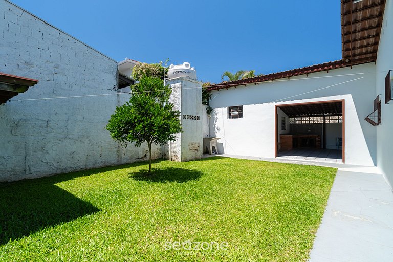 Casa c/ 2 Dormitorios a 650 m de la Playa ADU0440