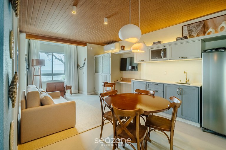 Apto em cond. a 50 m do mar FTS0001