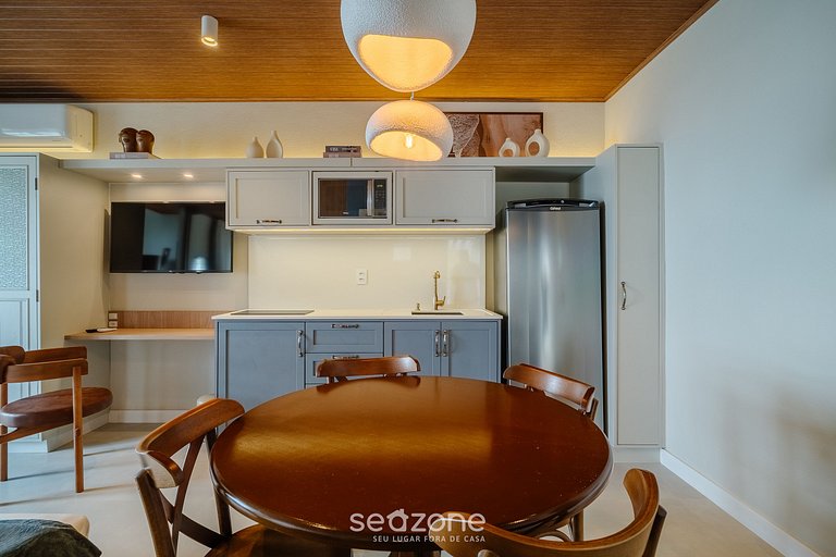 Apto em cond. a 50 m do mar FTS0001