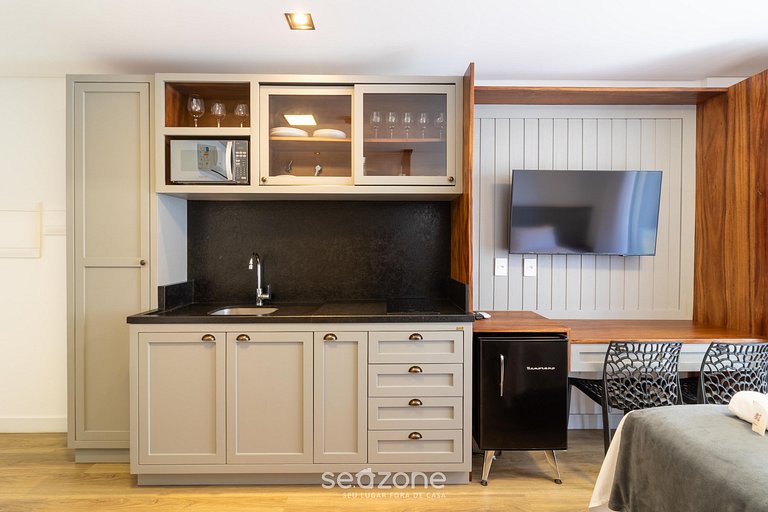 Apto em prédio c/ piscina a 50m da Praia PSO0706