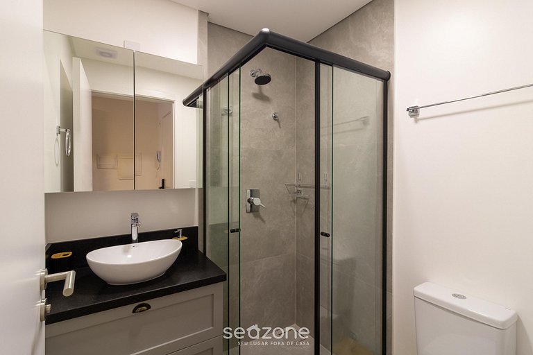 Apto em prédio c/ piscina a 50m da Praia PSO0706