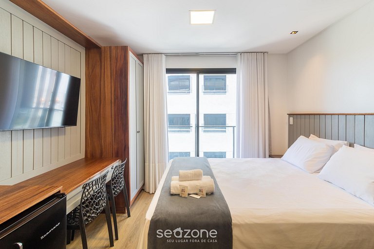 Apto em prédio c/ piscina a 50m da Praia PSO0706