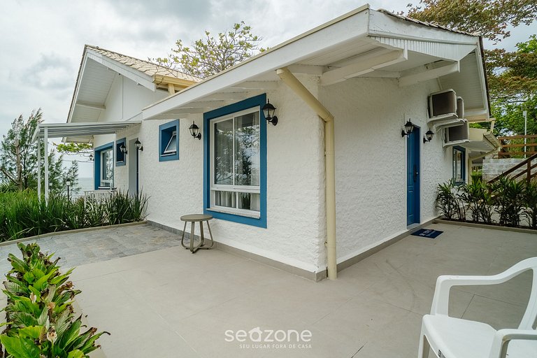 Casa em condomínio apenas 50m do mar FTS0002