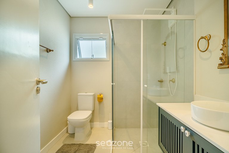 Casa em condomínio apenas 50m do mar FTS0002