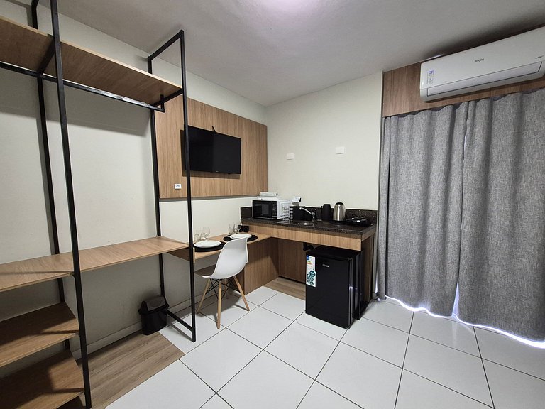 Studio c/ piscina aquecida no prédio UPP0613