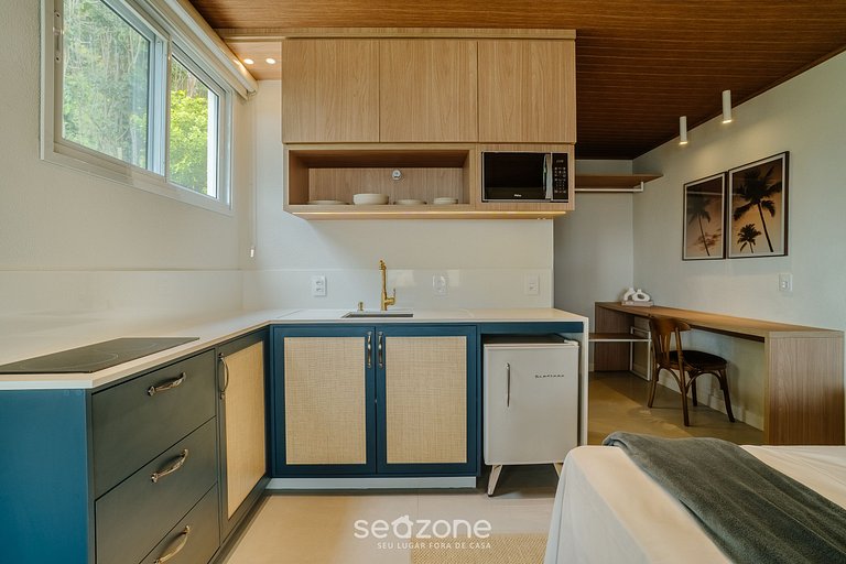 Estúdio em cond. a apenas 50 m do mar FTS0005