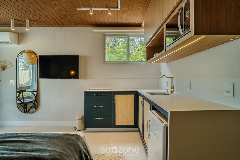 Estúdio em cond. a apenas 50 m do mar FTS0005