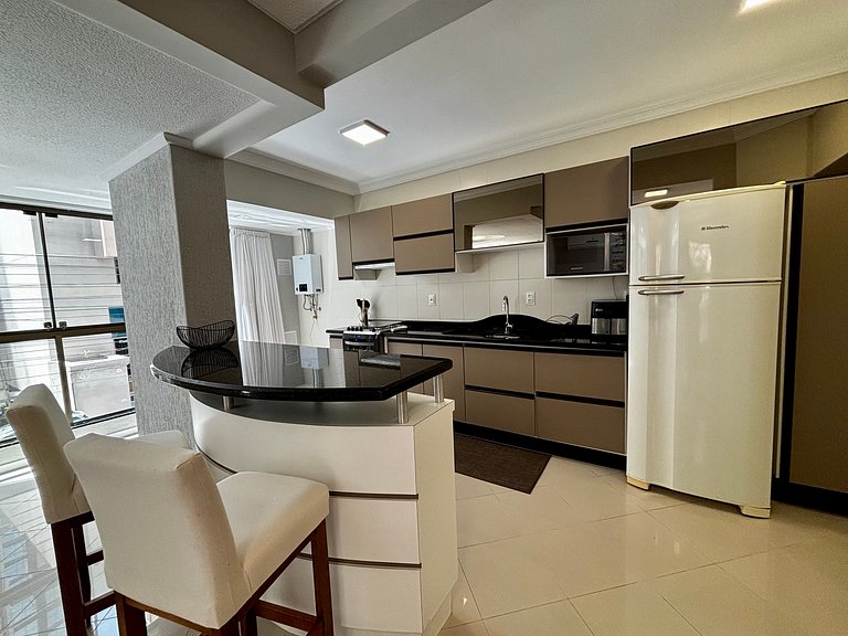 Apto c/ 3Q e churrasqueira a 400m da Praia PRS0101