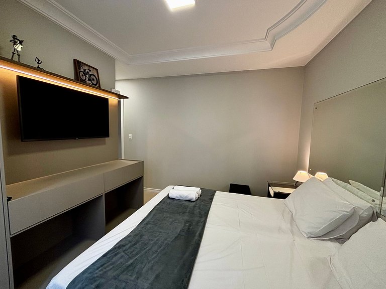 Apto c/ 3Q e churrasqueira a 400m da Praia PRS0101