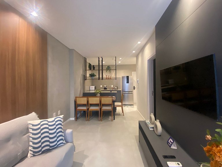 Apto em cond c/ piscina a 220 m do Praia FFS0608