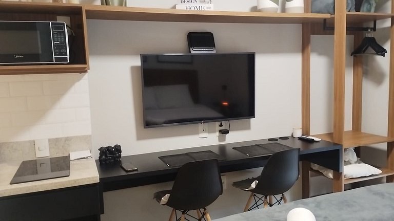 Estúdio Completo a 120 m do Metrô HMR0602