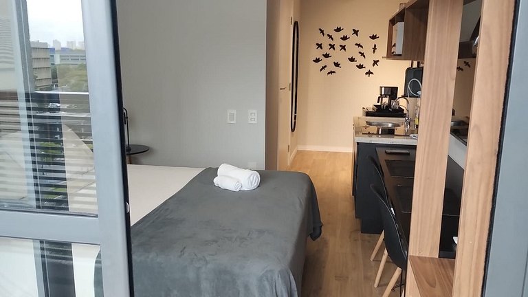 Estúdio Completo a 120 m do Metrô HMR0602