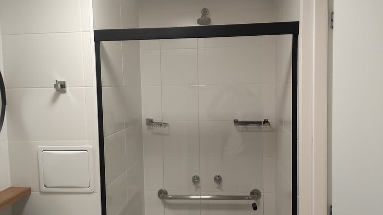 Estúdio Completo a 120 m do Metrô HMR0602