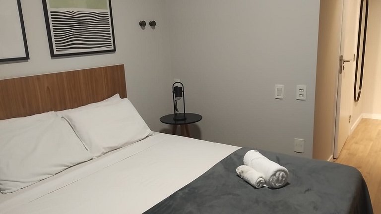 Estúdio Completo a 120 m do Metrô HMR0602