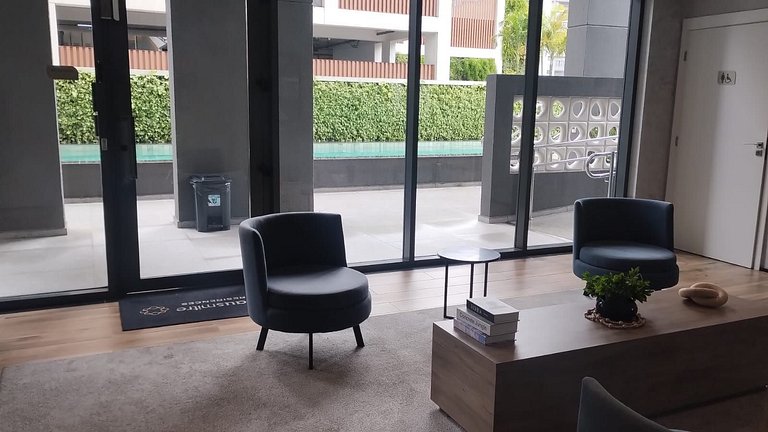 Estúdio Completo a 120 m do Metrô HMR0602