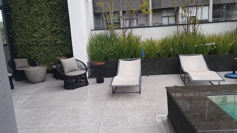 Estúdio Completo a 120 m do Metrô HMR0602