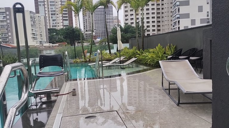 Estúdio Completo a 120 m do Metrô HMR0602