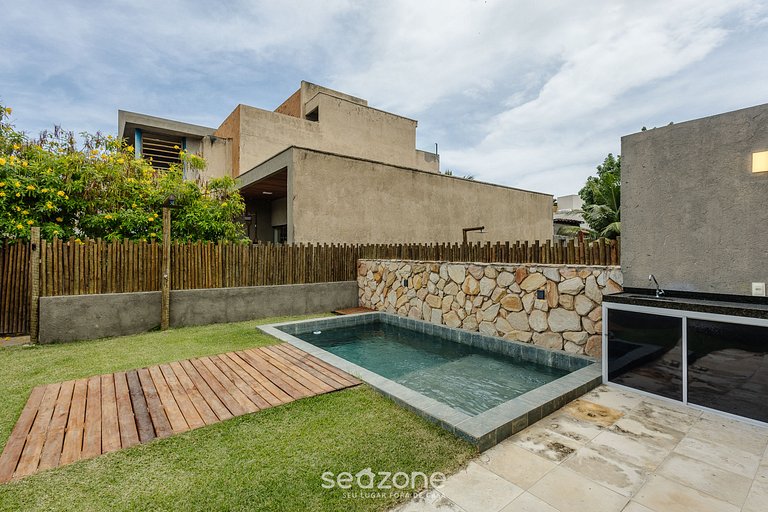 Casa c/ 3 suítes, Piscina e churrasq. HVA0001