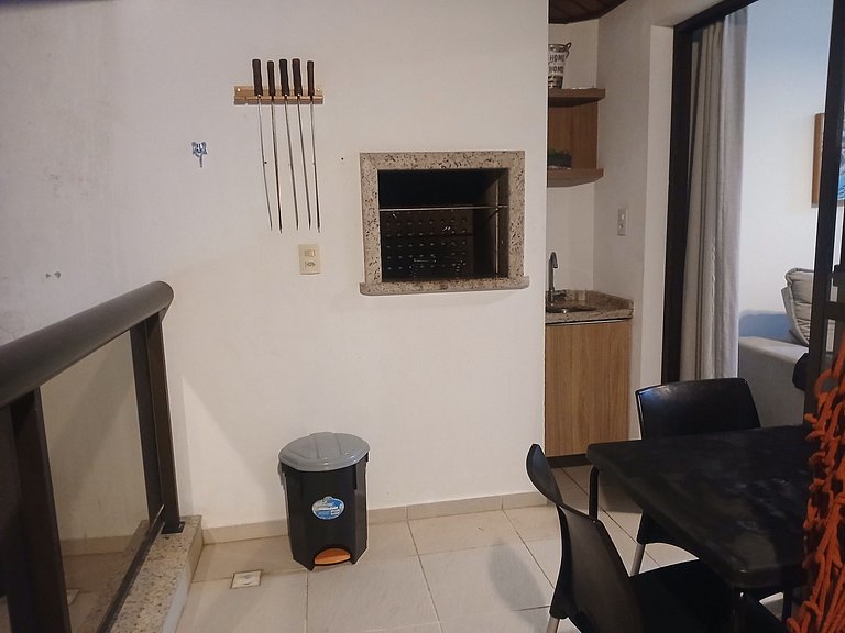 Apto em Cond. c/ Piscina e Acesso às Dunas POS0211