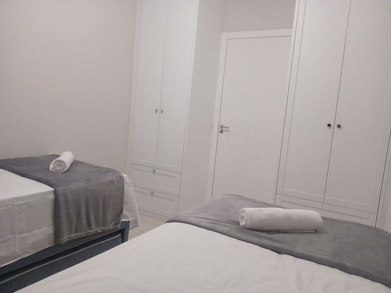 Apto em Cond. c/ Piscina e Acesso às Dunas POS0211