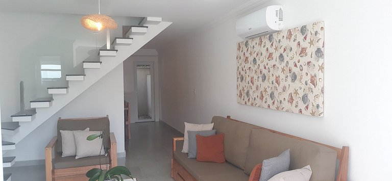 Casa 2 Suites en Cond. c/ Piscina MNT0058