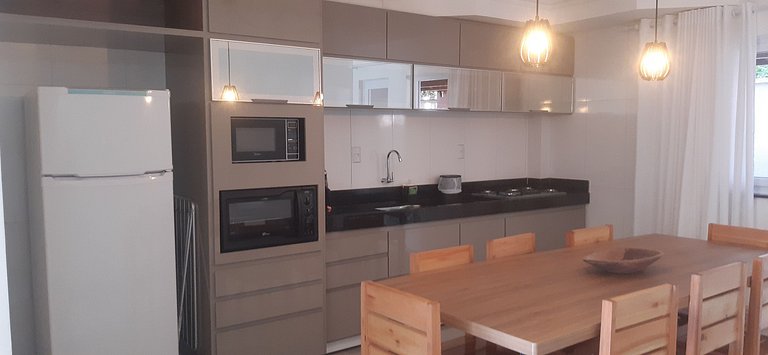 Casa 2 Suites en Cond. c/ Piscina MNT0058