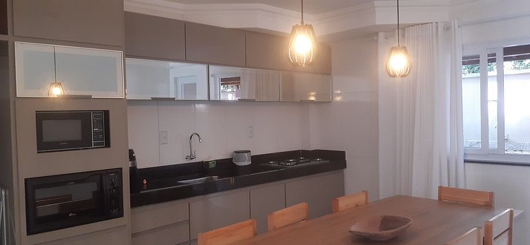 Casa 2 Suites en Cond. c/ Piscina MNT0058