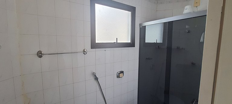 Apto 3QTs a 130 m da Praia do Morro GFT0101