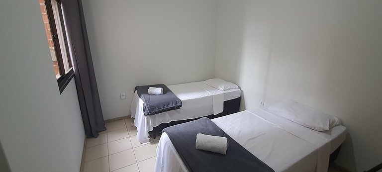 Apto 3QTs a 130 m da Praia do Morro GFT0101